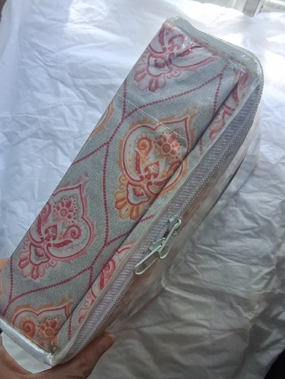 New Twin Size Brushed Microfiber Sheet Set in Pink & Orange Medallion - Picture 4 of 7